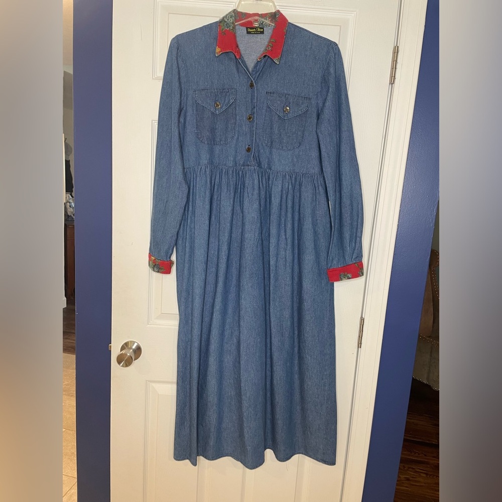 STUART ALLEN vintage 90s denim maxi dress with red floral trim-size 8